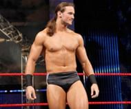 ड्रू मैकइंटायर ने साल 2007 में अपना WWE डेब्यू किया था। उस समय उनकी फिटनेस कुछ खास अच्छी नहीं थी। लेकिन समय बीतने के साथ गज़ब की बॉडी ट्रांसफॉर्मेशन कर वो फैंस के पसंदीदा सुपरस्टार बन गए हैं।